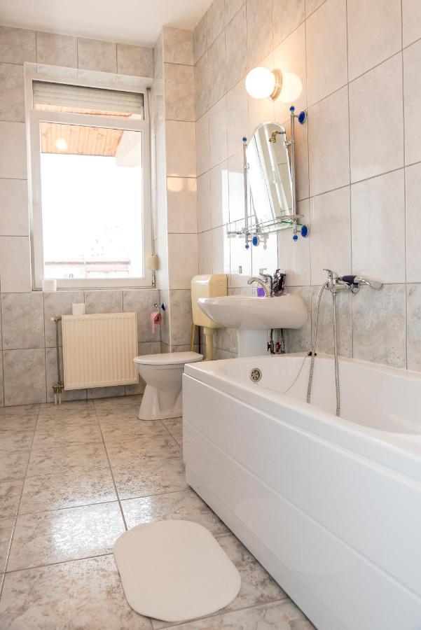 Bao Apartament & Rooms Oradea Luaran gambar